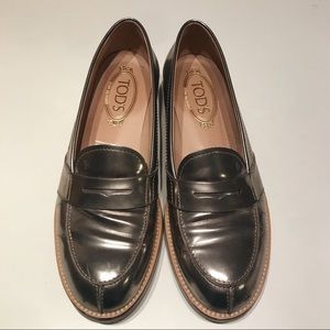 Tods Womens Loafers size 37.5